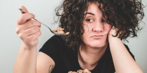 What is Stress Eating and How Do You Control It? 1