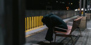 9 Key Signs of Abandonment Issues 2